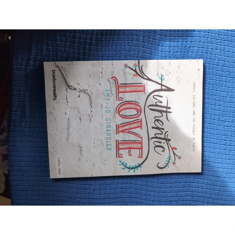 LifeWay Authentic Love Bible‎ Study Leader Kit Girls/Guys Christ (Has Writing)